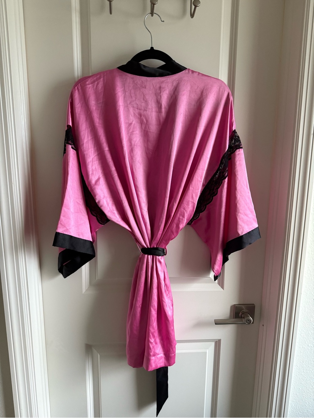 NWT Vintage Y2K Victoria’s Secret Pink Satin Kimono / Robe XS/S - Picture 2 of 4